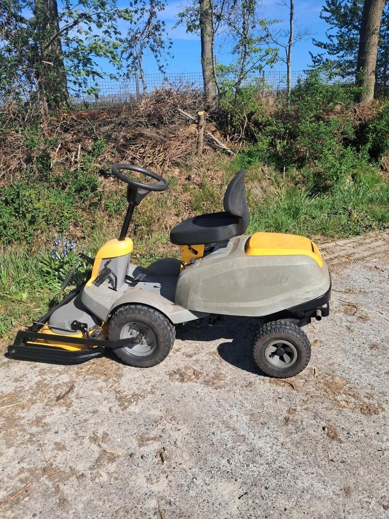 Stiga Ready 10.5 pk      800 euro, Tuin en Terras, Zitmaaiers, Gebruikt, Minder dan 90 cm, Elektrische starter, Mulchfunctie, Versnellingen