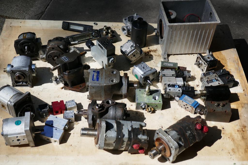 Hydrauliek hydraulische motoren pompen ventielen, Ophalen, Gebruikt