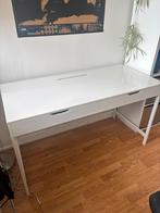 Wit IKEA bureau met handig snoeropbergvak, Ophalen, Gebruikt, Kabelgoot, IKEA