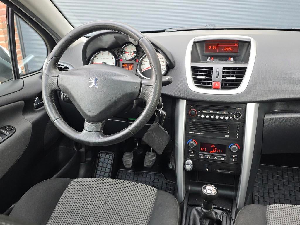 Peugeot 207 1.6 VTi XS Pano |Apk Nieuw |Trekhaak, Voorwielaandrijving, Euro 5, Gebruikt, Parkeersensor