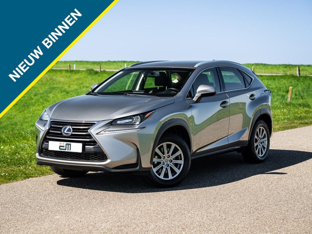 Lexus NX 300h AWD Leder Camera Trekhaak PDC v/a (bj 2017), Auto's, Lexus, Automaat, Gebruikt, Zwart, 1760 kg