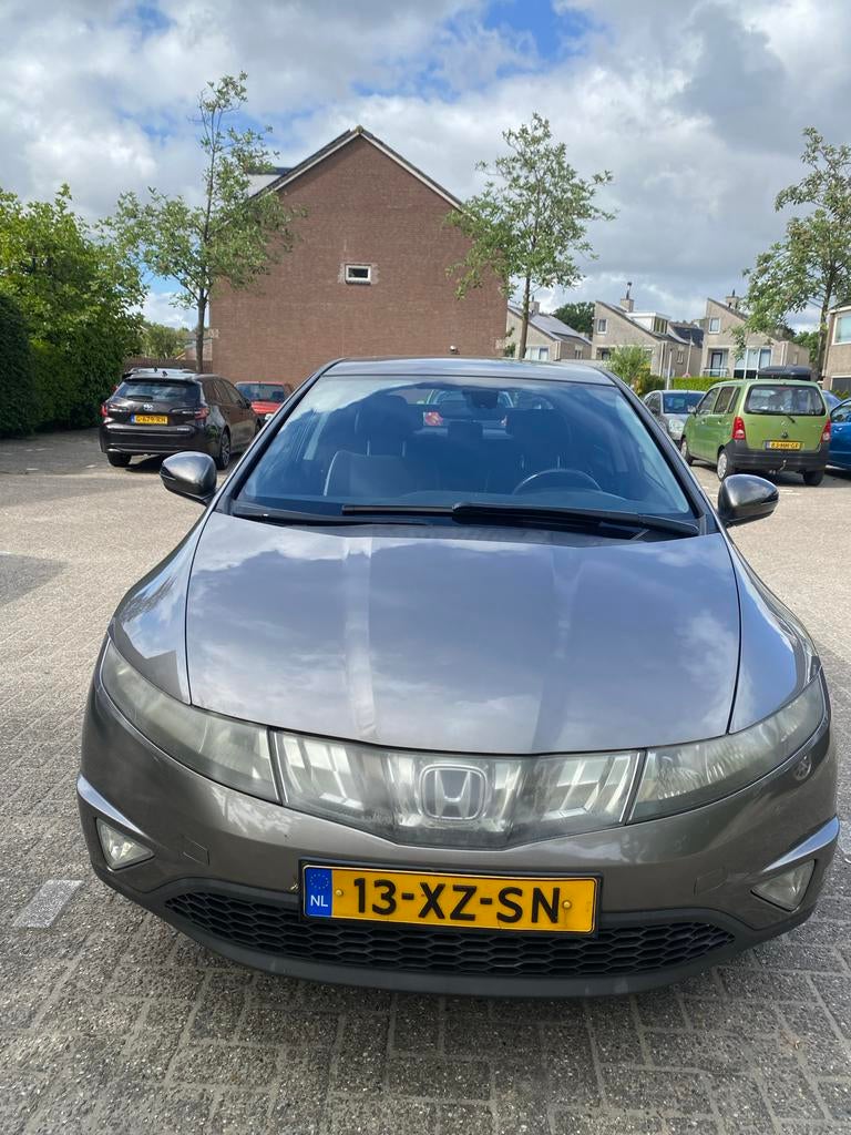 Honda Civic 1.4 I 5DR 2007 Grijs, Auto's, 83 pk, 4 cilinders, Origineel Nederlands, Handgeschakeld
