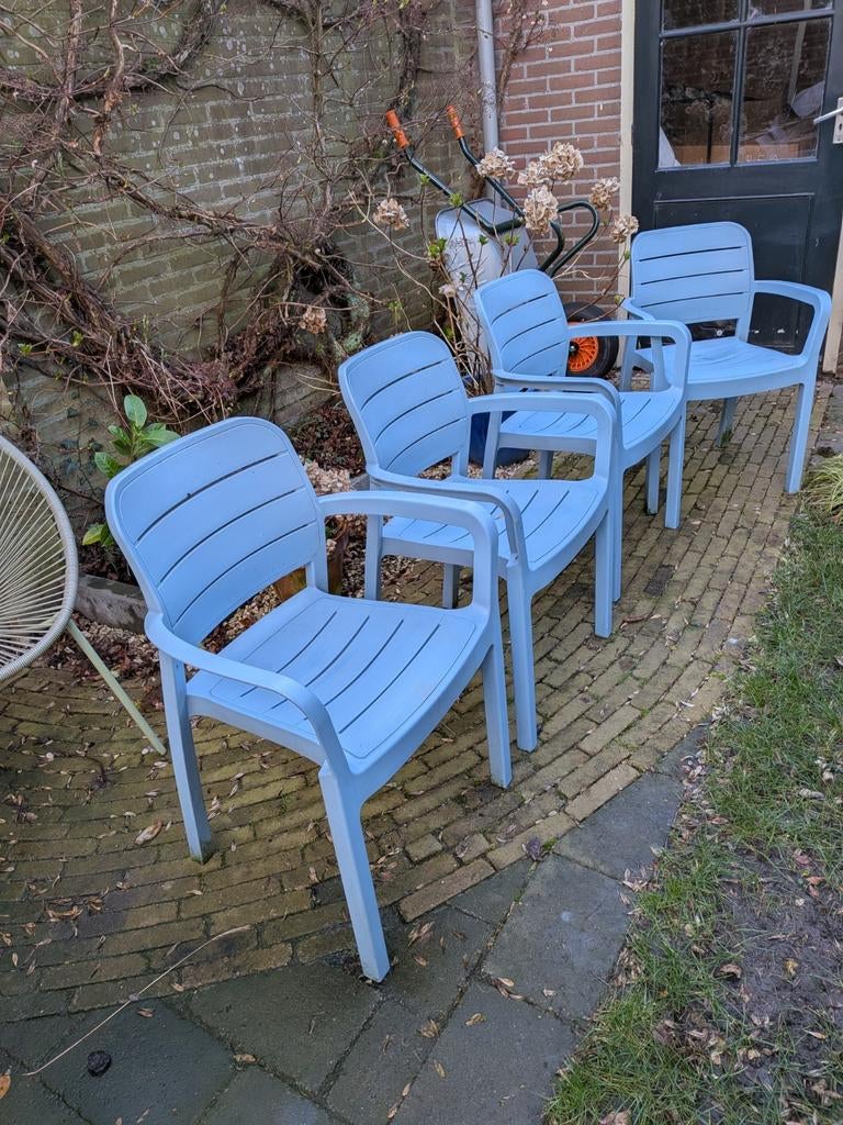 Tuinstoel blauw, 4 x, br 60 cm, d 45 cm, h 45 cm., Ophalen, Zo goed als nieuw, Kunststof