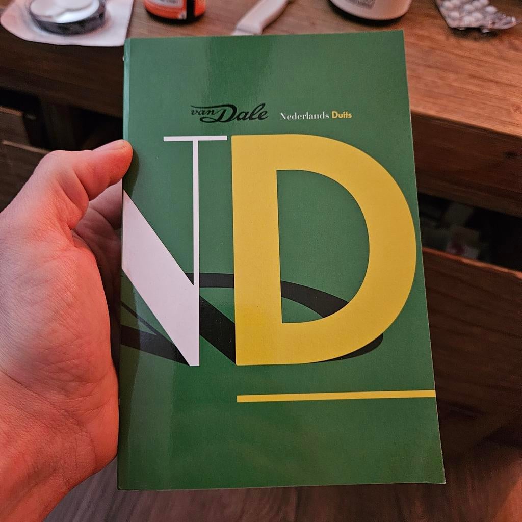 Van Dale Pocketwoordenboek Nederlands-Duits, Duits, Ophalen of Verzenden, Zo goed als nieuw, Van Dale