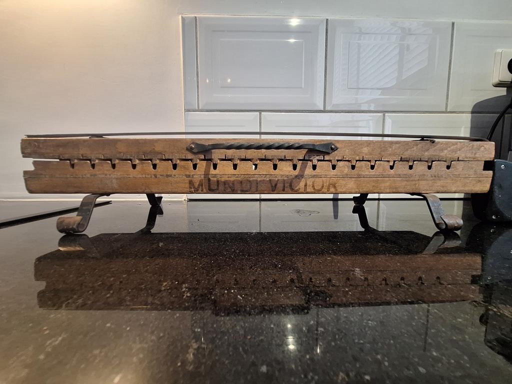 Antieke sigarenmal / sigarenpers – hout met ijzer, Antiek en Kunst, Antiek | Gereedschap en Instrumenten, Ophalen of Verzenden