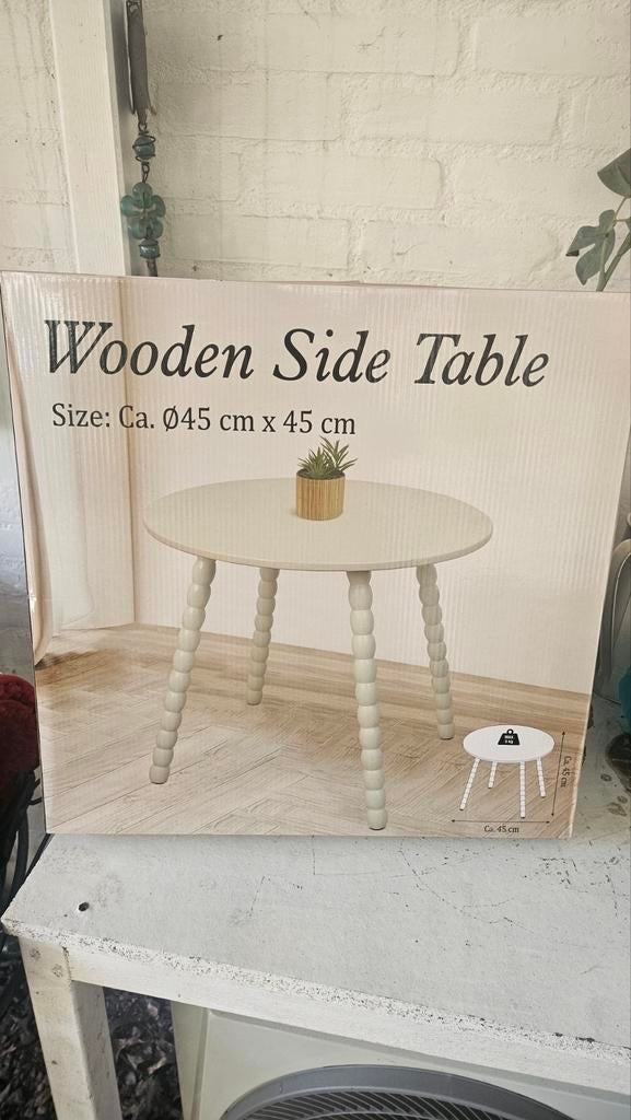 Nieuwe houten bijzettafel - Action - Ø45x45 cm, Ophalen, Minder dan 45 cm, Minder dan 55 cm, Modern, Scandinavisch