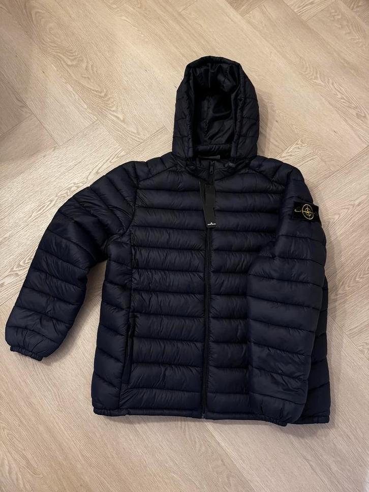 Stone Island Navy Blue Puffer Jacket / Maat XL - Nieuwstaat!, Kleding | Heren, Jassen | Zomer, Zo goed als nieuw, Blauw, Ophalen of Verzenden