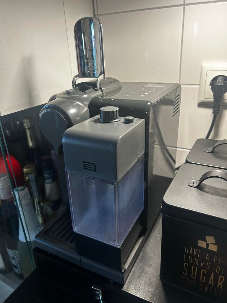 De'Longhi Lattissima - Melkopschuimer defect, voor klusser, Witgoed en Apparatuur, Koffiezetapparaten, Koffiemachine, Ophalen of Verzenden