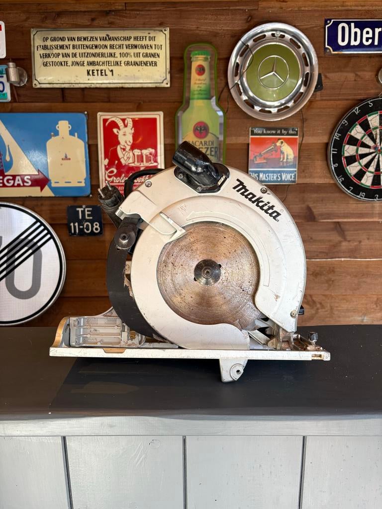 Makita 5903R Cirkelzaag met zaagblad, Gebruikt, Cirkelzaag, 70 mm of meer, Ophalen of Verzenden