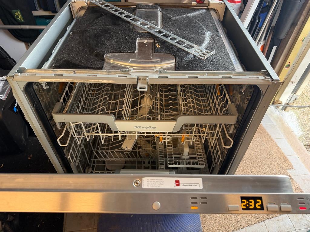 Zeer goede MIELE inbouw G5073Vi Excellence Super ZUINIG A+++, Ophalen, Minder dan 10 liter, Energieklasse A of zuiniger, Zo goed als nieuw