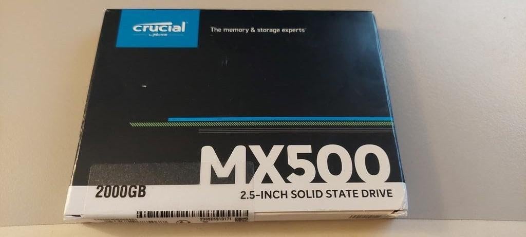 Crucial MX500 2TB 2.5-inch SSD - Nieuw in doos, Computers en Software, Harde schijven, Intern, Server, Nieuw, Ophalen of Verzenden