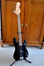 Squier by Fender Precision Bass + Ibanez Basversterker, Ophalen, Gebruikt, Elektrisch