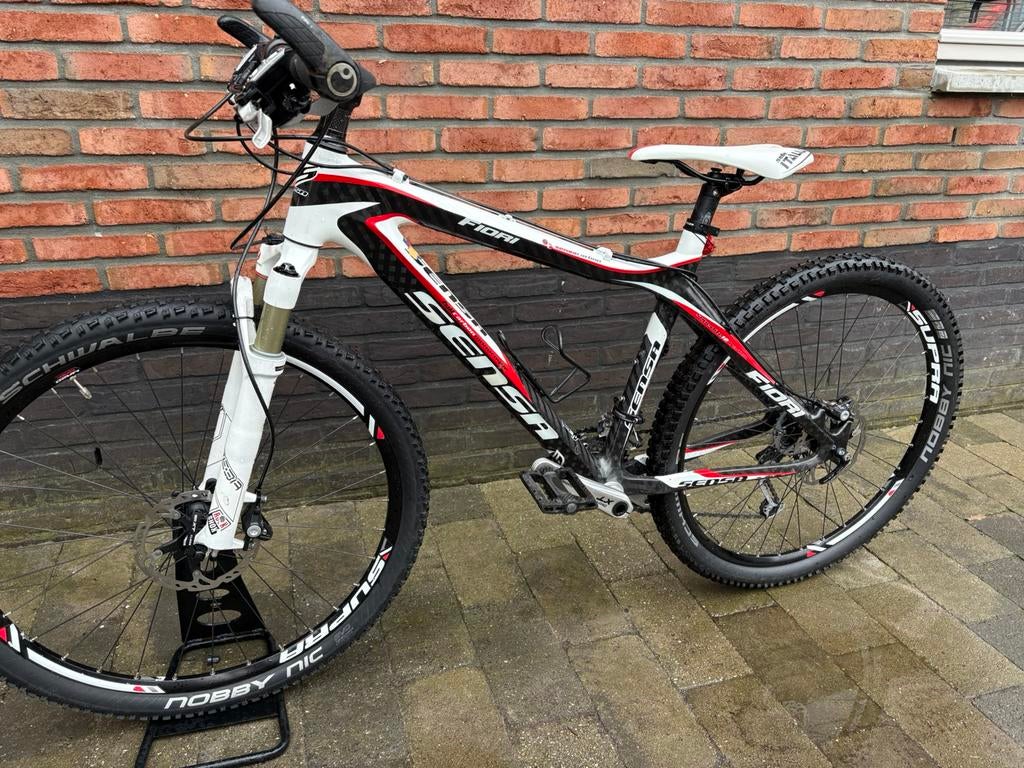Sensa Fiori carbon 26’ 44 cm, Fietsen en Brommers, Fietsen | Mountainbikes en ATB, Gebruikt, Overige merken, Minder dan 45 cm