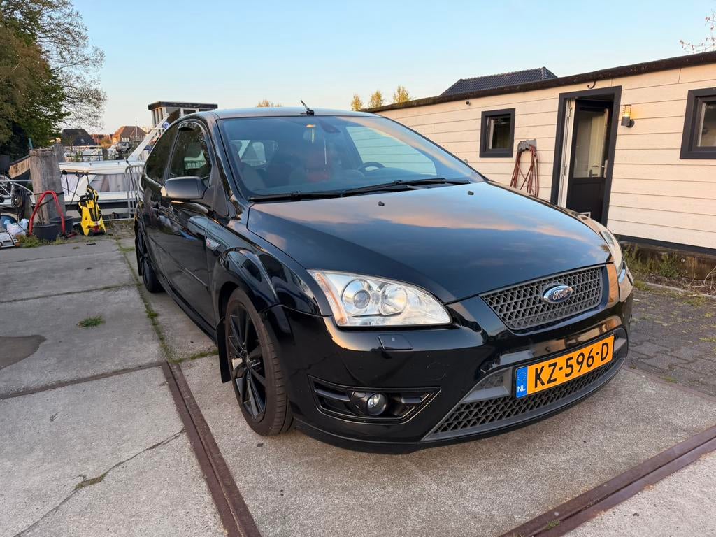 Ford Focus 2.5 20V Turbo 166KW 3D 2006 Zwart, Auto's, Ford, 11 km/l, Handgeschakeld, Particulier, 1292 kg