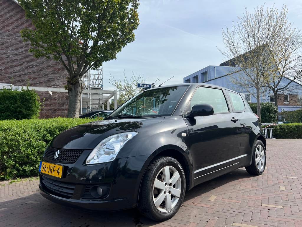 Suzuki Swift 1.3 Bandit Airco | Keyless | Inruil mogelijk, 31 €/maand, Origineel Nederlands, Bedrijf, Handgeschakeld
