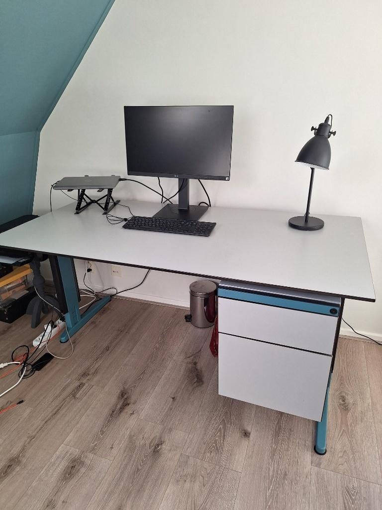 bureaus, Huis en Inrichting, Bureaus, Ophalen, Gebruikt, Metaal, Overige merken