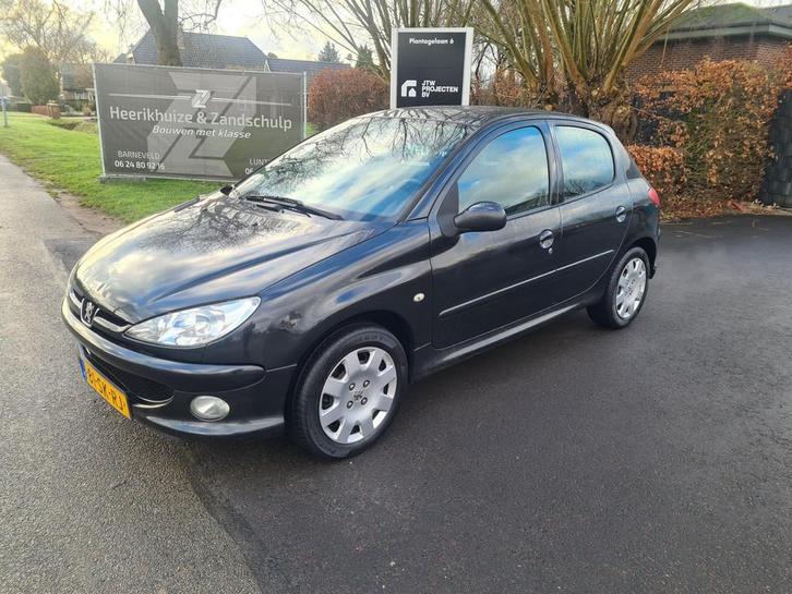 Peugeot 206 1.6-16V Air-line /Automaat/Airco/Nieuw apk, Auto's, Peugeot, Te koop, ABS, Airbags, Airconditioning, Elektrische buitenspiegels