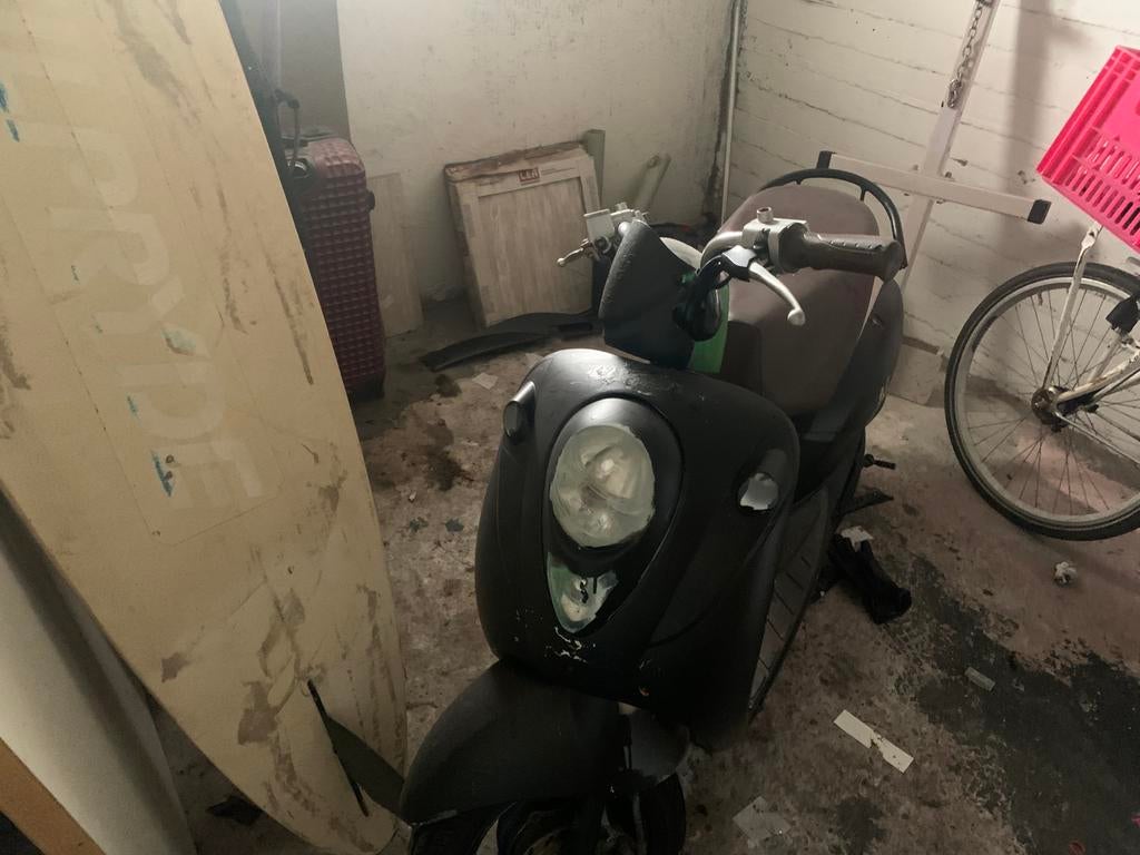 Sym mio, Fietsen en Brommers, Gebruikt, Benzine, Maximaal 25 km/u, Ophalen