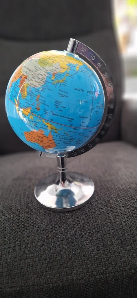 Wereldbol met standaard, Ophalen of Verzenden, Zo goed als nieuw