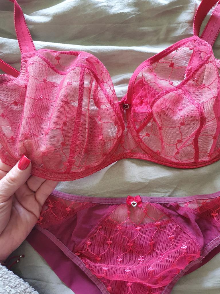 Opruiming ! Diverse kleding/lingerie, Kleding | Dames, Ondergoed en Lingerie, Ophalen of Verzenden, Rood, Slip
