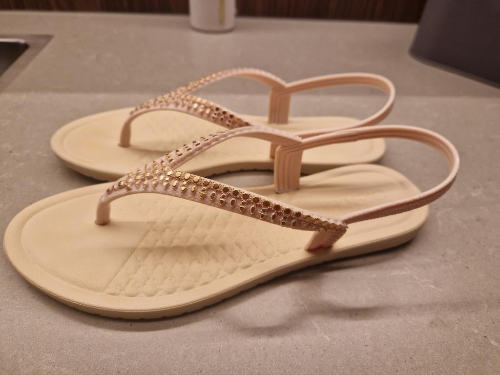 Slippers met bandje, Slippers, Grendha, Beige, Ophalen of Verzenden