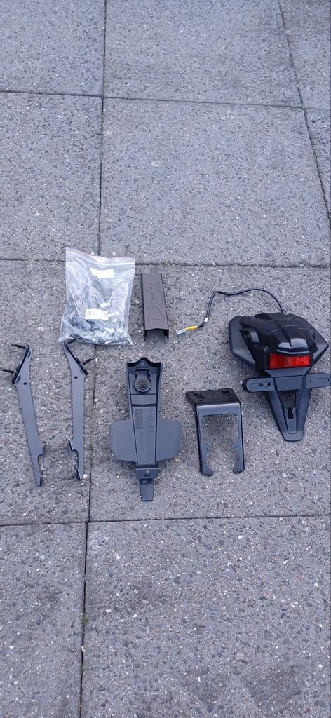 Kentekenplaathouder mt09 2022, Ophalen