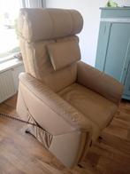 Electrische sta op stoel, Ophalen, Gebruikt, Klassiek, 50 tot 75 cm