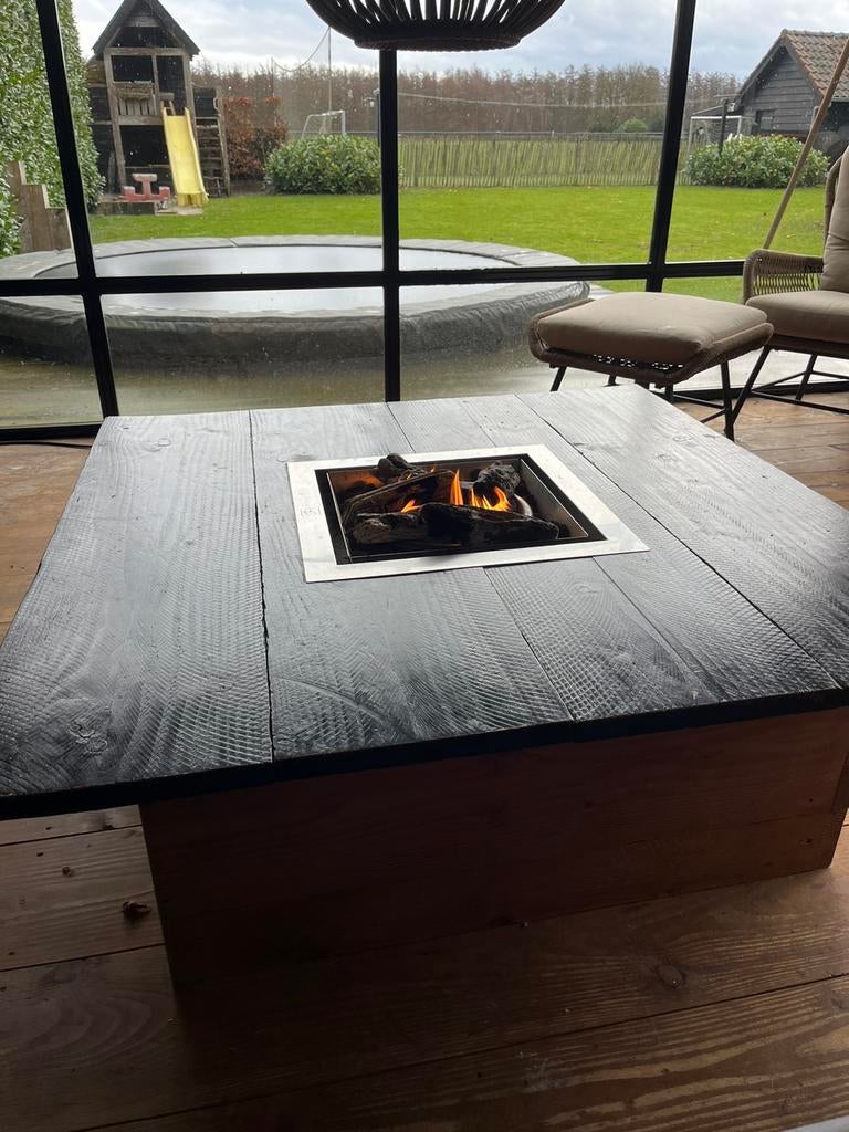 Tafel met gaskachel voor veranda bijvoorbeeld, Ophalen of Verzenden, Gebruikt, Veranda