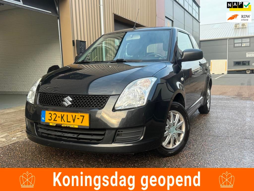 Suzuki Swift 1.3 Base, Auto's, Suzuki, Gebruikt, Met garantie (alle), 400 kg, Bedrijf