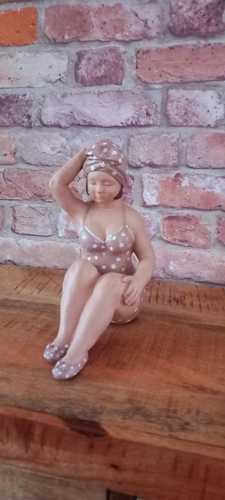 Dikke Dame in een Badpak Beeld, Ophalen of Verzenden, Nieuw, Mens