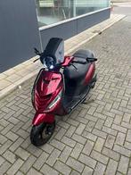 Piaggio zip 2018, Fietsen en Brommers, Scooters | Piaggio, Ophalen, Zo goed als nieuw, Benzine, Zip