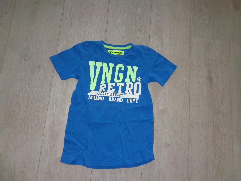 blauw jongenst-shirt van Vingino, maat 128, Kinderen en Baby's, Kinderkleding | Maat 128, Ophalen of Verzenden, Zo goed als nieuw