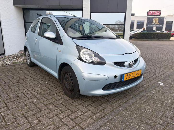 Toyota Aygo 1.0-12V Access NWE APK AIRCO LEDER ELECT RAMEN C, Auto's, Toyota, Bedrijf, Te koop, Aygo, ABS, Airbags, Radio, Startonderbreker