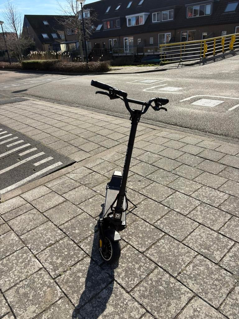 Elektrische step 60kmp, Fietsen en Brommers, Steps, Ophalen of Verzenden, Zo goed als nieuw, Elektrische step (E-scooter)