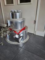 Etalage metalen taart..decoratie taart..nep taart..bakkerij, Ophalen