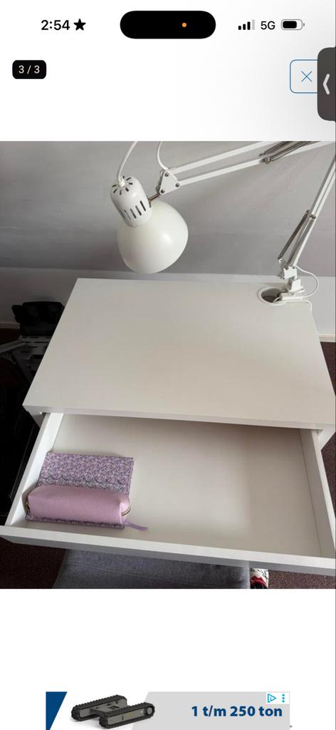 Bureau met bureaulamp, Ophalen of Verzenden, Gebruikt, Bureau