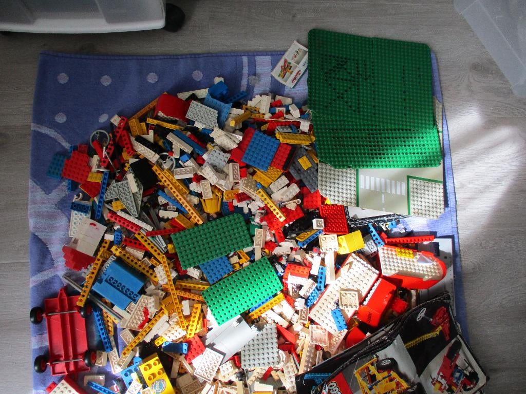 plusm.3.5 kilo lego zie informatie Gratis op halen, Kinderen en Baby's, Speelgoed | Duplo en Lego, Ophalen of Verzenden, Gebruikt