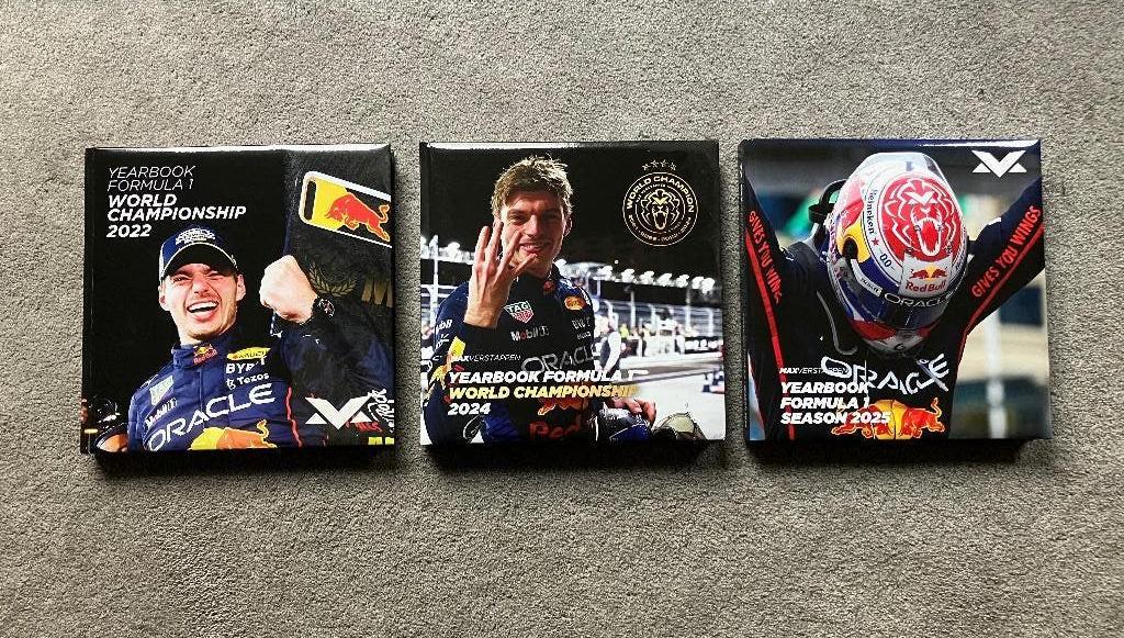 Max Verstappen yearbook F1 2022, 2024 and 2025, Diverse auteurs, Ophalen of Verzenden, Zo goed als nieuw, Overige sporten