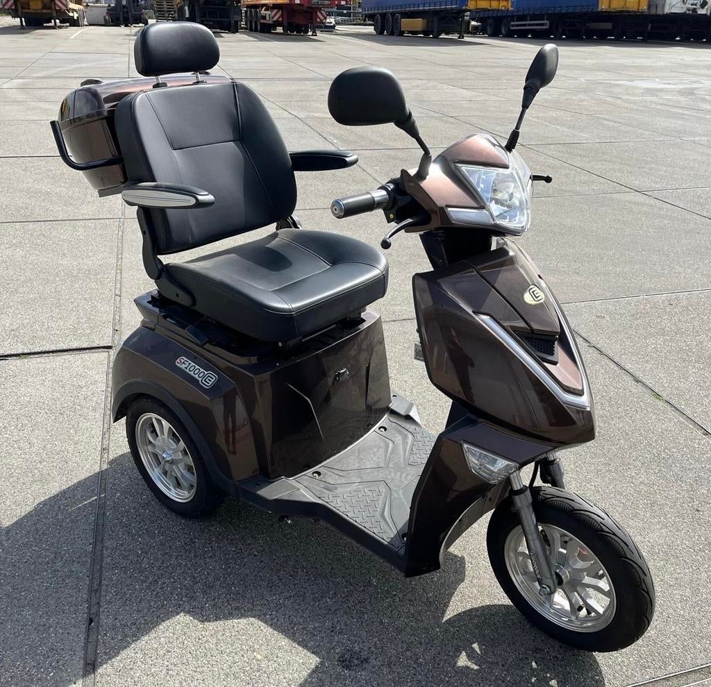 Scootmobiel econelo kleur bruin, Zo goed als nieuw, Ophalen, Overige merken, 16 km/u of meer