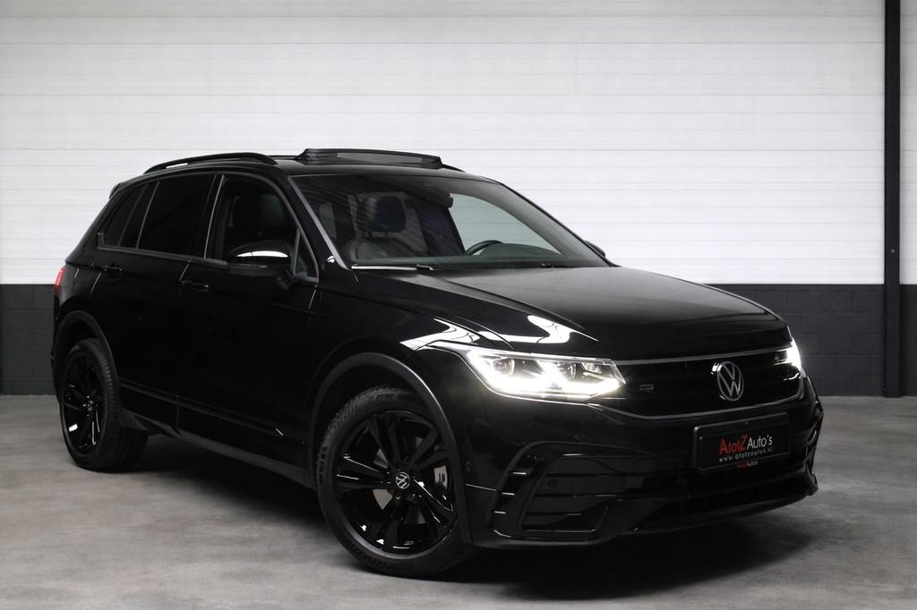 Volkswagen TIGUAN 1.4 TSI eHybrid R-Line l Pano HUD IQ, Met garantie (alle), Zwart, Hybride Elektrisch/Benzine, SUV of Terreinwagen