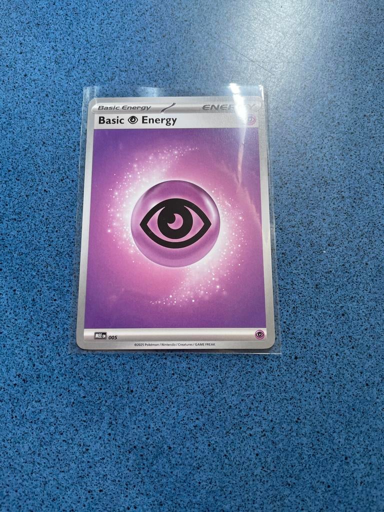 Paarse Basic Energy Pokémon kaart - Zeer goede staat, Ophalen of Verzenden, Zo goed als nieuw, Losse kaart