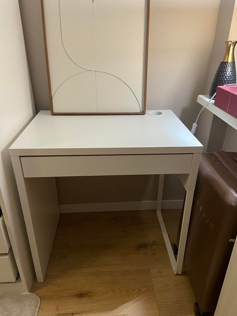 Micke Ikea bureau wit, Huis en Inrichting, Bureaus, Ophalen, Gebruikt, Met lades, Spaanplaat of MDF
