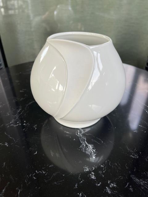 AK Kaiser porseleinen vaas Art.1220, Huis en Inrichting, Woonaccessoires | Vazen, Verzenden, Wit, Aardewerk of Porselein, Zo goed als nieuw