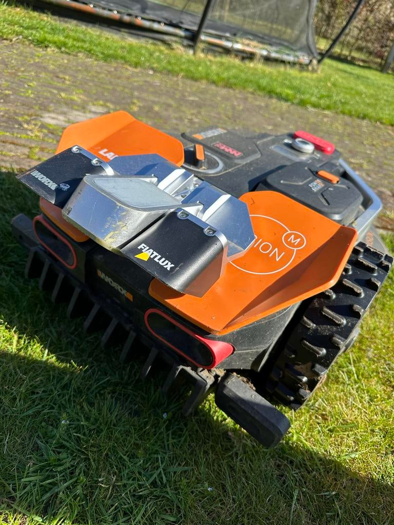 Worx Landroid Vision M800 robotmaaier zonder draad, Ophalen of Verzenden, Gebruikt, 20 tot 25 cm, Met regensensor