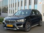 BMW X1 XDrive25e AUTOMAAT High Executive Sport line,panorama, Auto's, BMW, Lichtsensor, 125 pk, Gebruikt, Leder en Stof