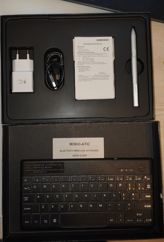 draadloos toetsenbord en accessoires v.d. Galaxy Tab S3, Computers en Software, Toetsenborden, Zo goed als nieuw, Qwerty, Draadloos
