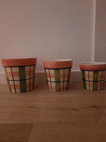 Set vintage bloempotten geruit geblokt beschikbaar voor biedingen