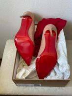Authentic Beige Louboutin Heels, Kleding | Dames, Schoenen, Beige, Ophalen of Verzenden, Zo goed als nieuw, Schoenen met hoge hakken