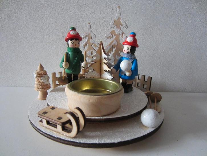 kerstversiering houten winters tafereeltje van 2 kinderen, Diversen, Kerst, Zo goed als nieuw, Ophalen of Verzenden