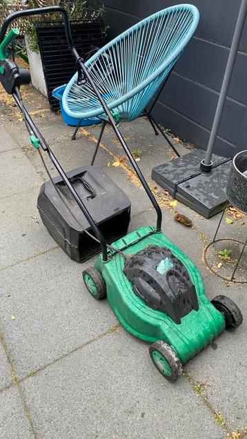 Grasmaaier met opvangbak beschikbaar voor biedingen
